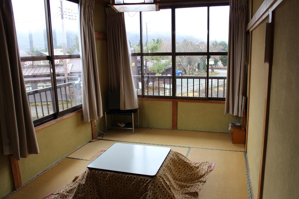 Shirataki Hotel Fujikawaguchiko Buitenkant foto