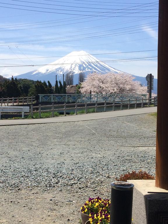 Shirataki Hotel Fujikawaguchiko Buitenkant foto